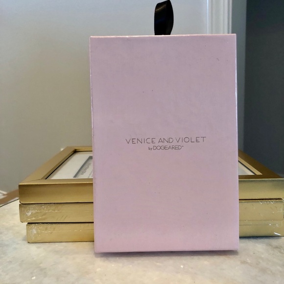 Venice and Violet by Dogeared 🦄 we trust Necklace - Picture 3 of 4